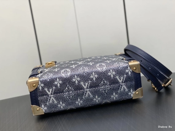 MM TRUNK SIDE VUITTON LOUIS 0822